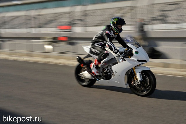 Юджин Лаверти испытал мотоцикл Aprilia RSV4