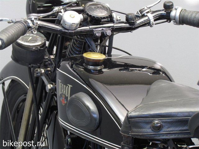 Старинный мотоцикл Terrot HLG 1937